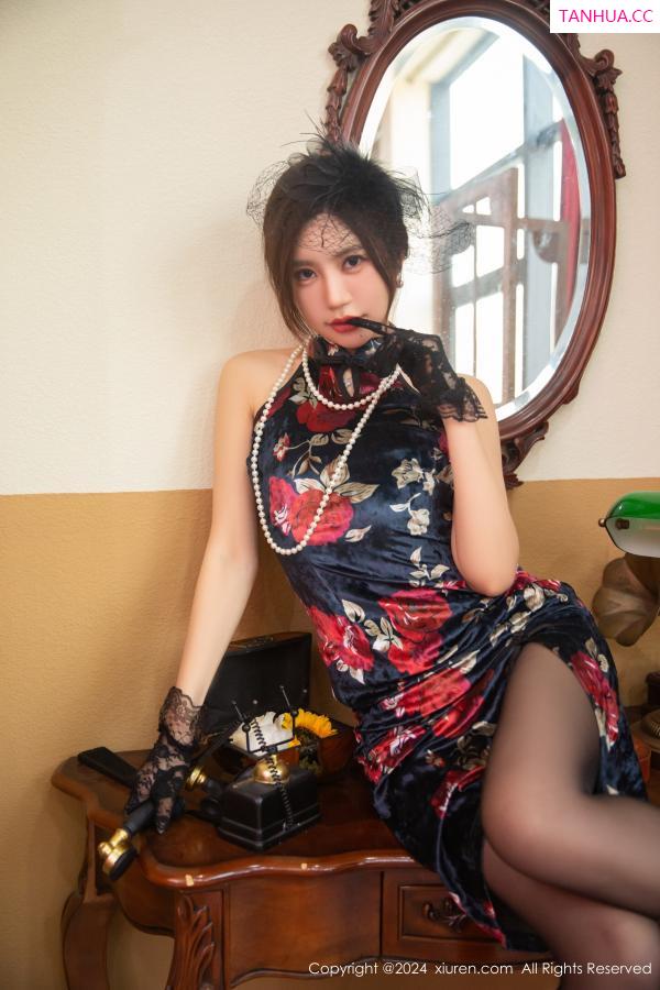 綺裡嘉 绮里嘉 [XiuRen]高清写真图 2024.09.05 No.9116 绮里嘉ula 黑丝美腿第20张图片